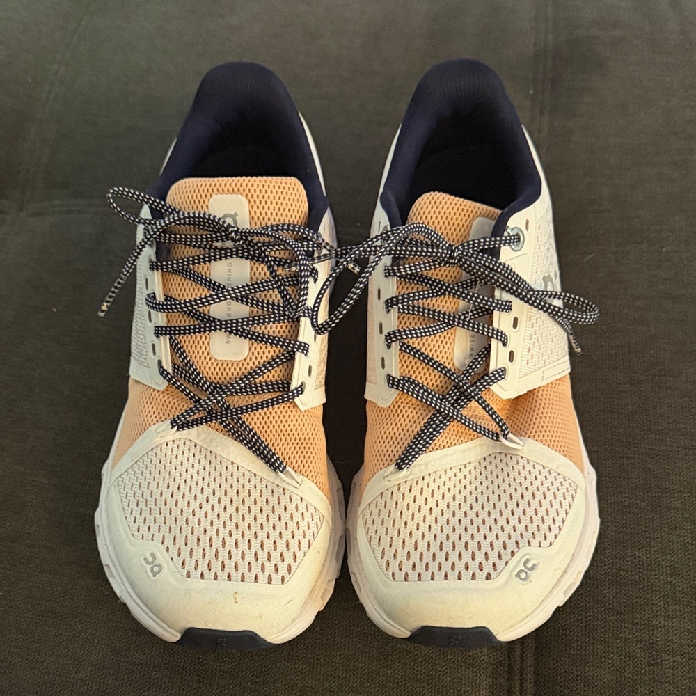 Lightweight Women's Athletic Sneakers in Peach and Navy